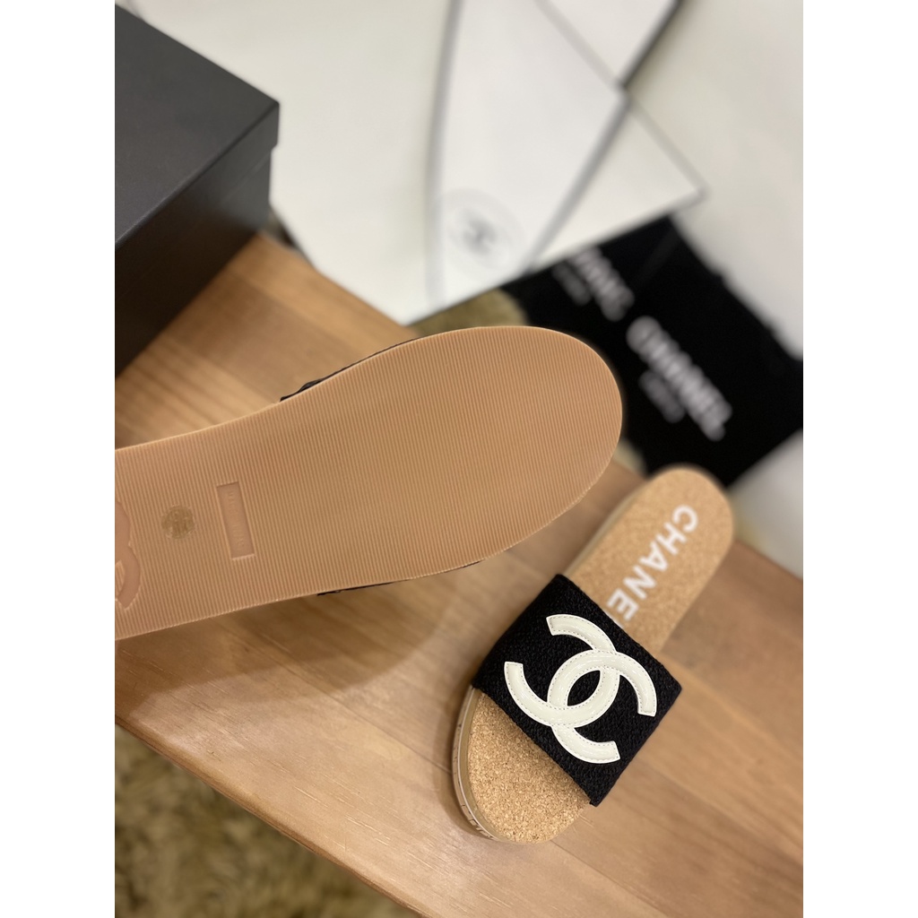 Dép quai ngang nữ thời trang cao cấp 𝘾𝙝𝙖𝙣𝙚𝙡 𝘾𝙝𝙖𝙣n𝙚𝙡 CN phong cách trẻ trung, cá tính