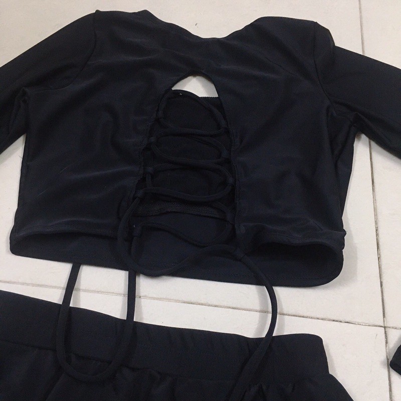 Bikini 2 mảnh, đồ bơi tay dài váy xòe lưng cao che bụng kín đáo màu đen | BigBuy360 - bigbuy360.vn
