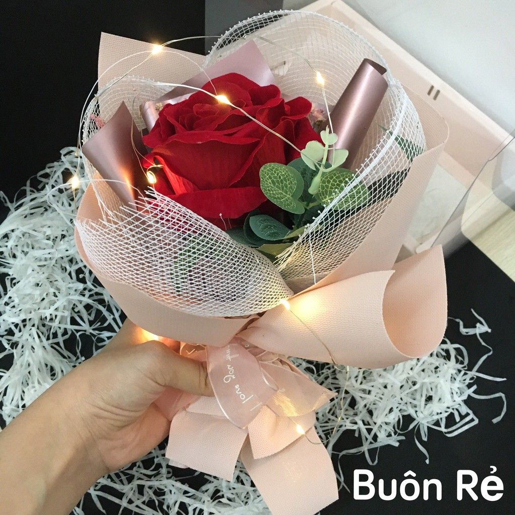 Hoa hồng lụa cao cấp KÈM đèn Led trao gửi yêu thương cho một nửa kia của bạn