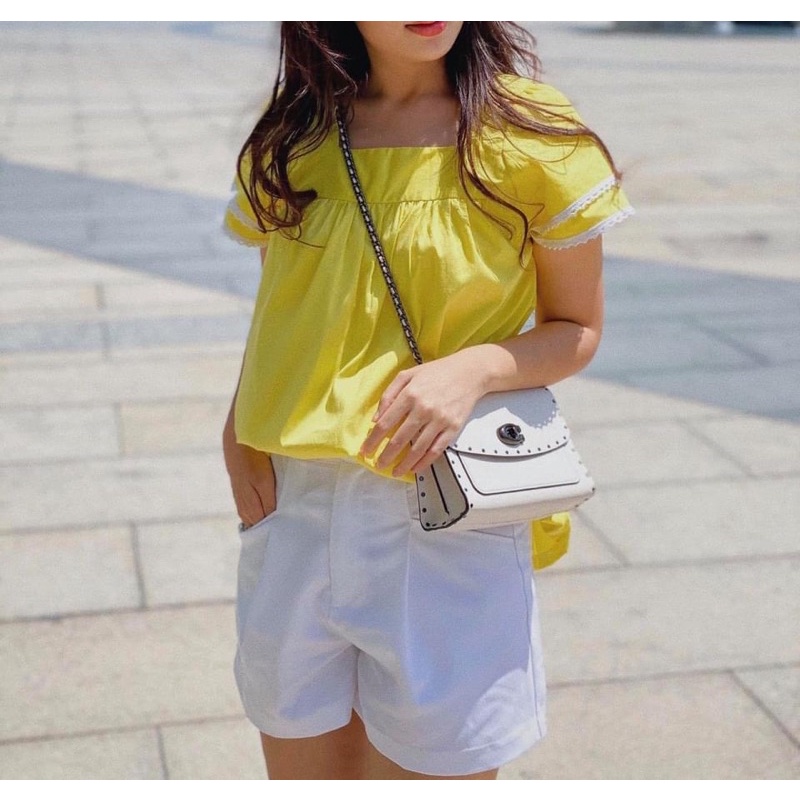 Set 2 áo Mẹ và bé màu vàng Mya Closet chất đũi