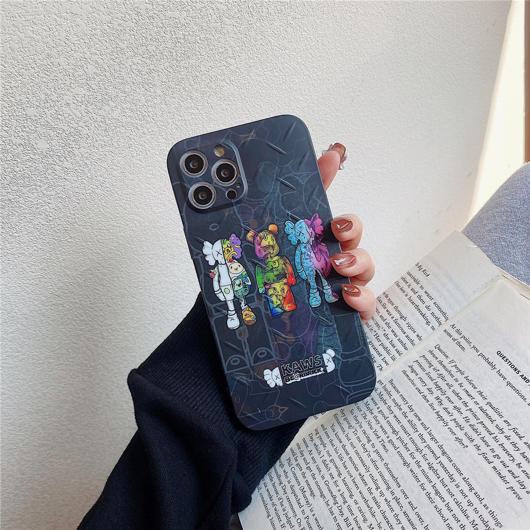 Ốp điện thoại nhựa dẻo họa tiết logo KAWS nổi tiếng cho iPhone12 mini 11 PRO MAX 7/8plus SE2020 X/XS XR XSMAX | BigBuy360 - bigbuy360.vn