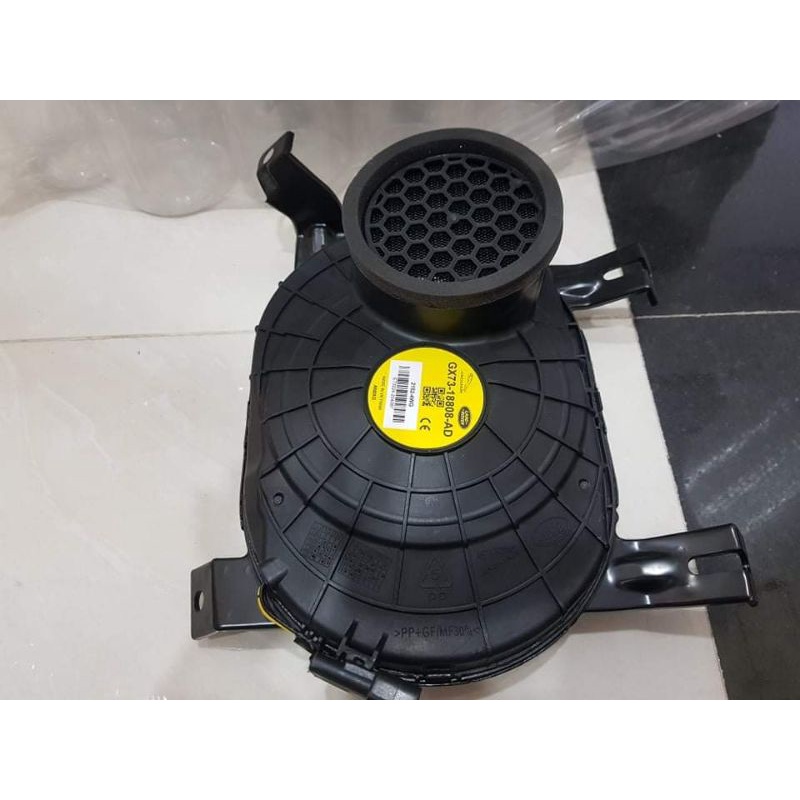 loa sub gầm tháo xe nguyên hộp như hình còn đẹp hát tốt