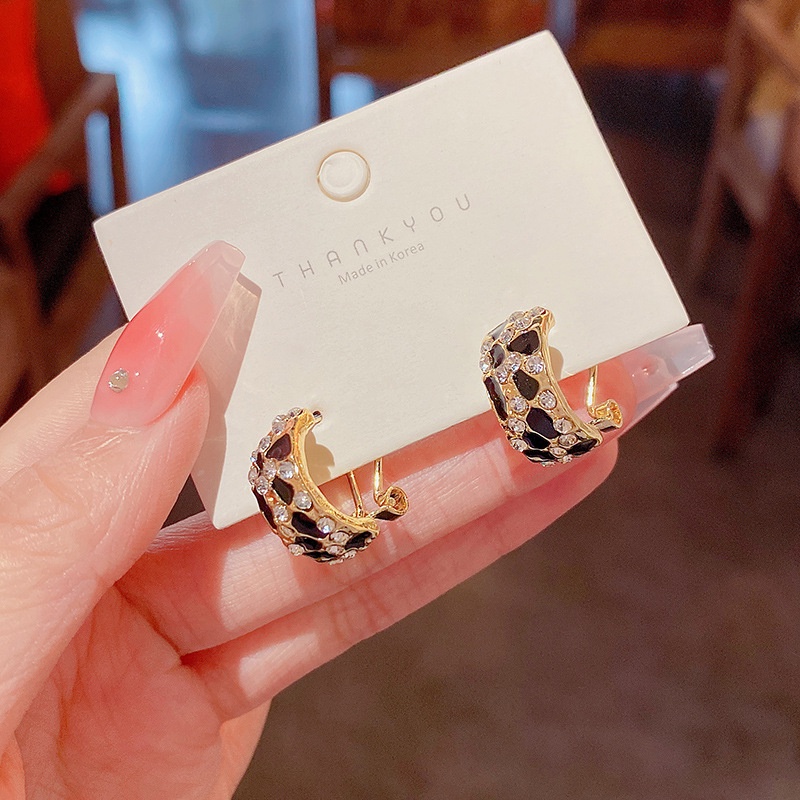 Bông tai kẹp bạc s925 đính đá hoa tai sang trọng kiểu dáng bán nguyệt quý phái Lemi accessories
