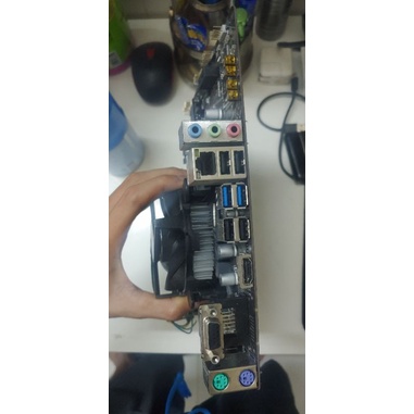 Combo mainboard Giga i3 10100