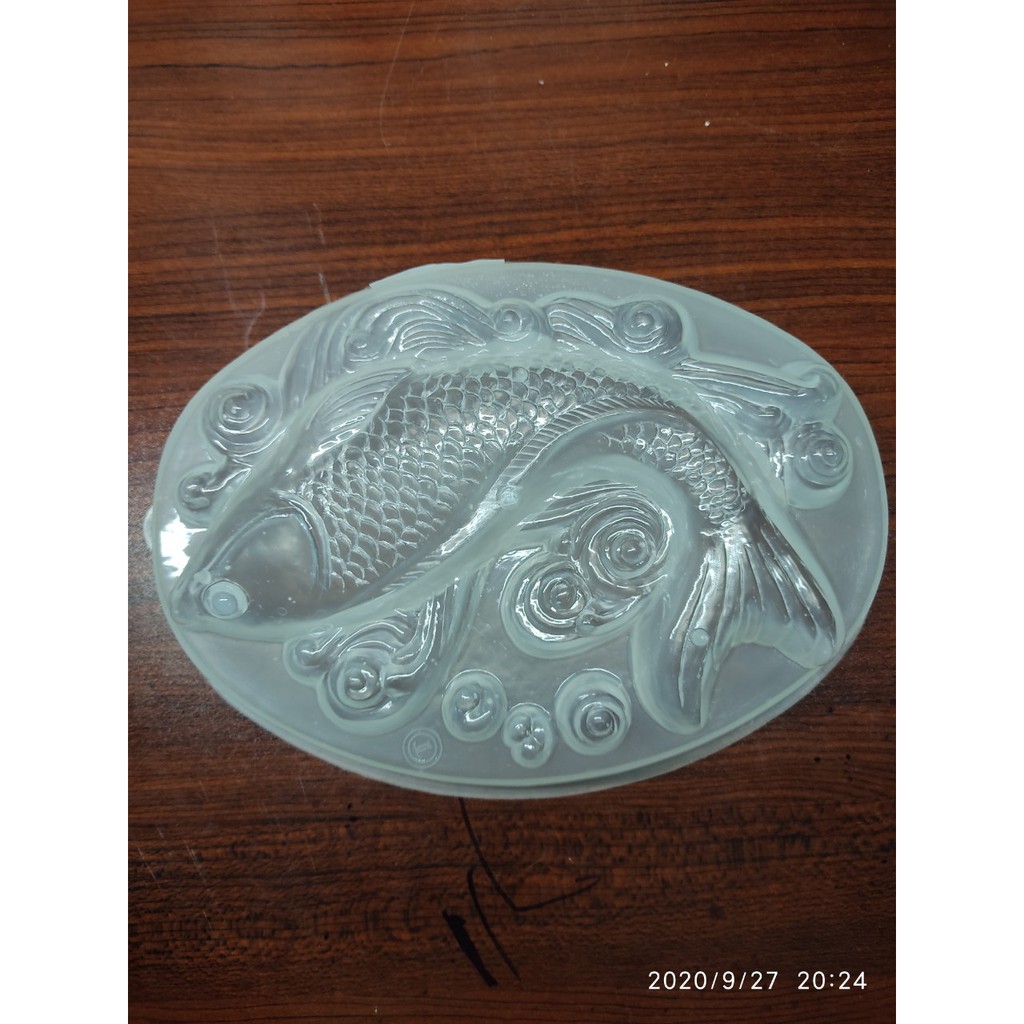 KHUÔN RAU CÂU OVAL NHỰA VĨNH TƯỜNG HÌNH CÁ CHÉP 20 CM x 15.5 CM