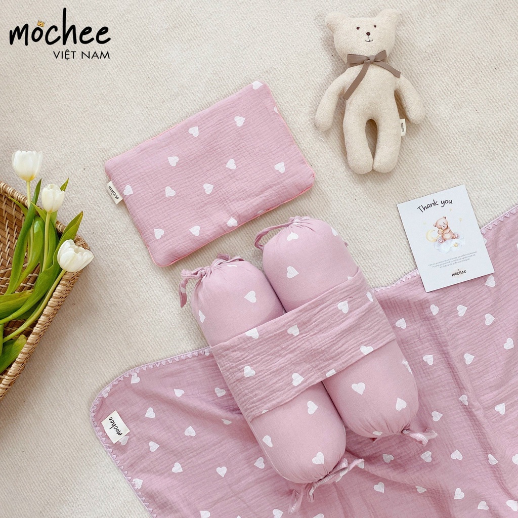 Chặn bông cho bé Mochee kèm gối , chặn bông vải xô họa tiết cao cấp - Monnie Kids