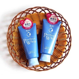 Sữa rửa mặt tạo bọt trắng da PerfectWhip Nhật bản 120g