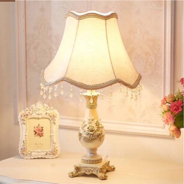 ĐÈN NGỦ ĐỂ BÀN CAO CẤP