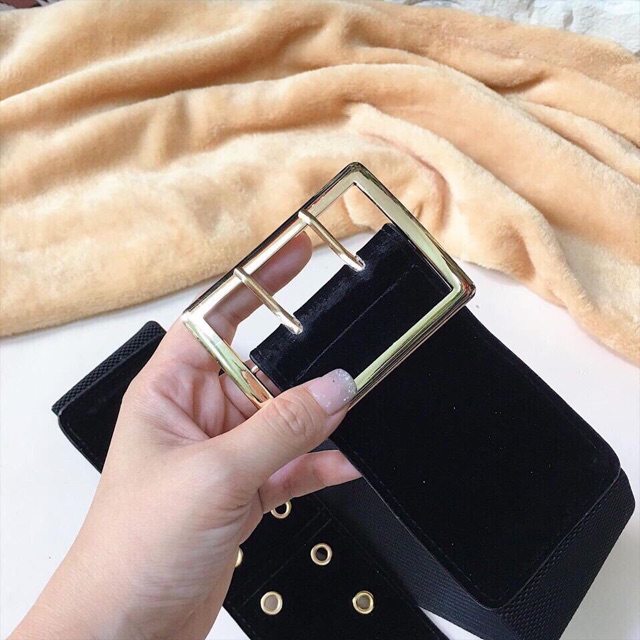 Đai Váy Nhung 7cm , 8 lỗ