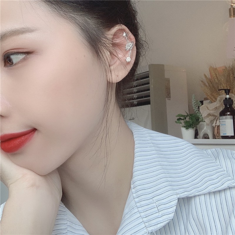 Khuyên tai kẹp vành một bên không bấm lỗ K050 bằng hợp kim mạ vàng hoặc bạc hình ngôi sao đính đá dáng midi (1 chiếc)