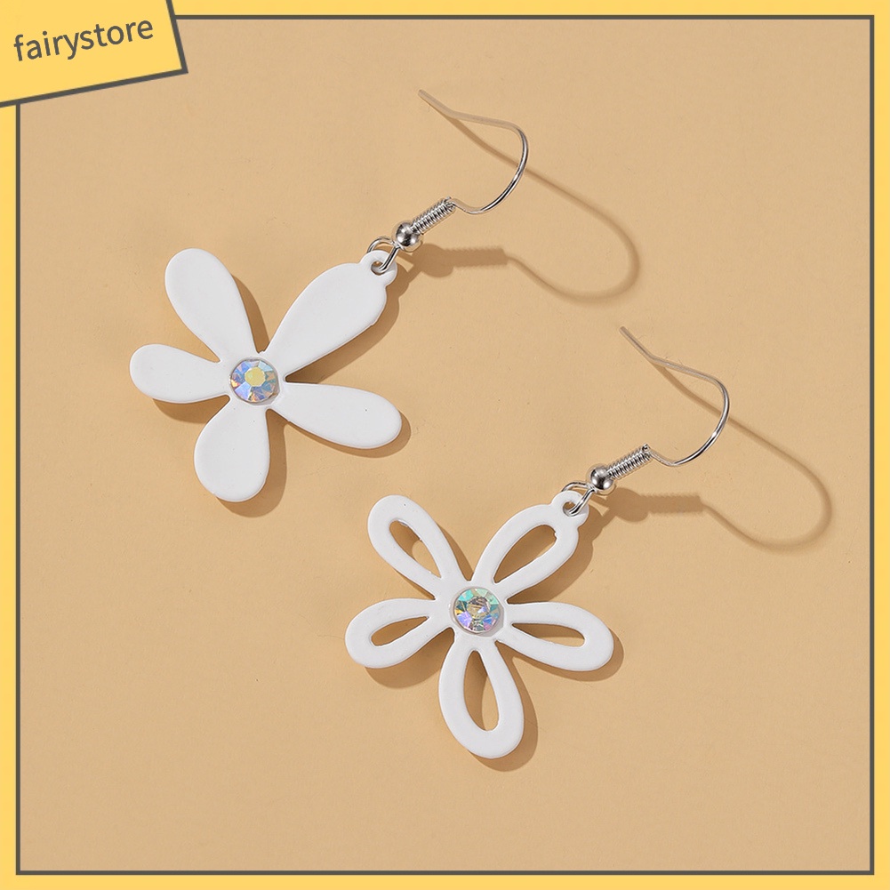 Hoa tai dáng dài mặt hình bông hoa thiết kế không đối xứng cho nữ