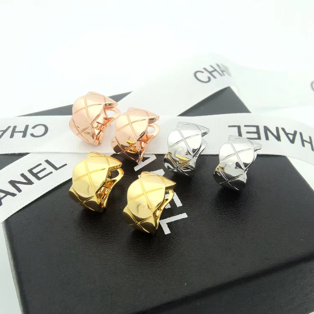 Đôi Khuyên Tai Kẹp Vành Tai Họa Tiết Kim Cương Vàng Nhỏ Phong Cách Mới Cho Nữ