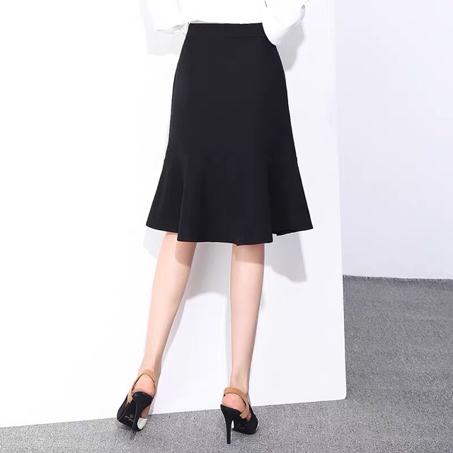 Chân Váy Đuôi Cá dáng suông đính cúc dài CáTM60cm