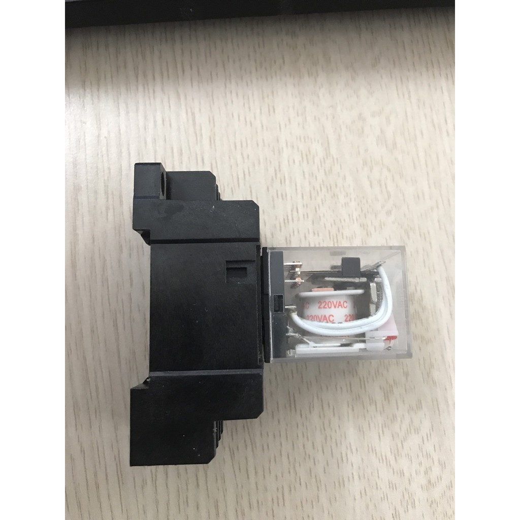 Rơ le trung gian 220VAC 14 chân
