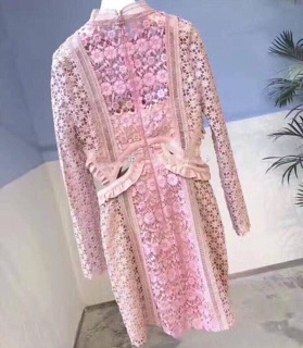 Đầm ren hoa cut-out eo qc cao cấp