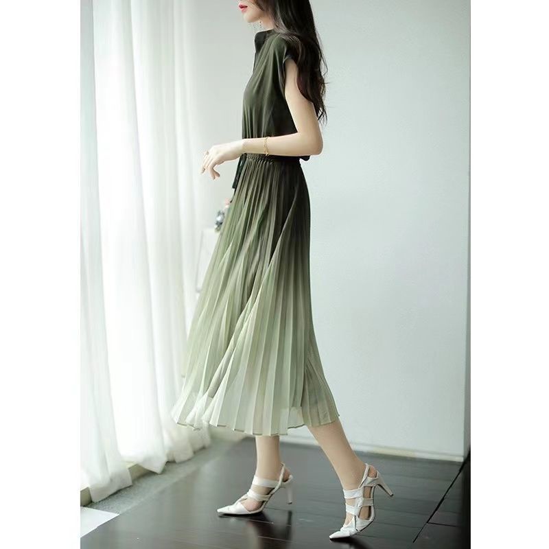 Chân Váy Voan Dài Màu Xanh Lá Gradient Thiết Kế Xếp Ly Nữ Tính