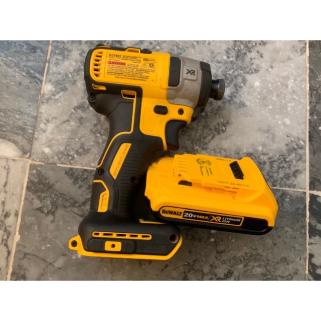 Com bo MÁY BẮT VÍT DEWALT DCF887, PIN DEWALT 2Ah