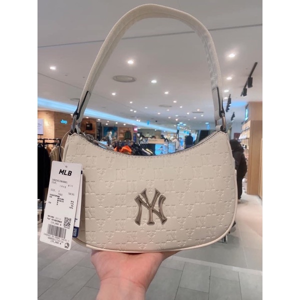 Túi kẹp nách da hoạ tiết monogram chìm