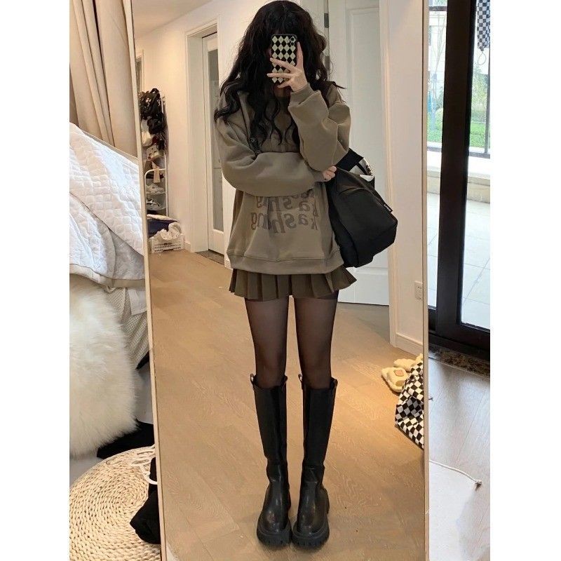 Set Áo Nỉ In Chữ Màu Cà Phê + Chân Váy Xếp Ly Phong Cách Retro Thời Trang Cho Nữ