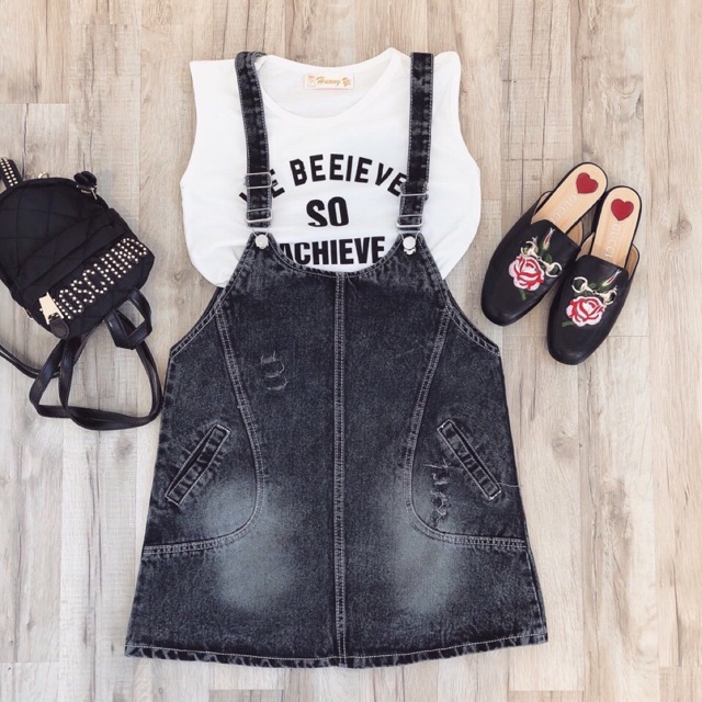 Set yếm jeans áo thun sát nách cá tính