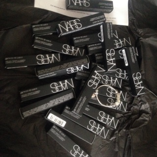 Son kem li Nars Powermatte lip pigment