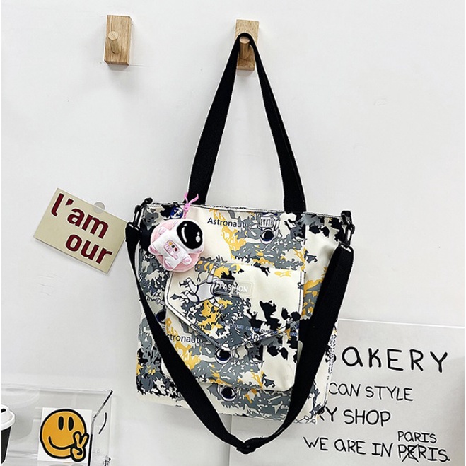 Túi đeo chéo họa tiết thời trang phong cách HARAS HR312