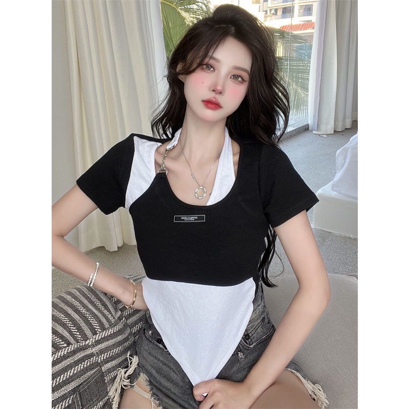 Áo thun JSC ngắn tay ôm dáng giả hai lớp phối dây xích thiết kế không đều màu tương phản thời trang