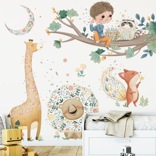 Decal dán tường em bé cành cây