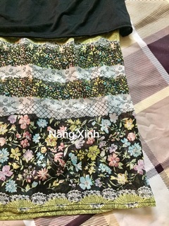 Chân váy dài qua gối
