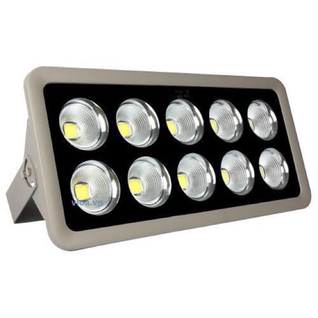 Đèn pha led 500W chuyên công trình ngoài trời, sân vận động, tàu thuyền đi biển chống nước tiêu chuẩn IP67 hàng đủ watt