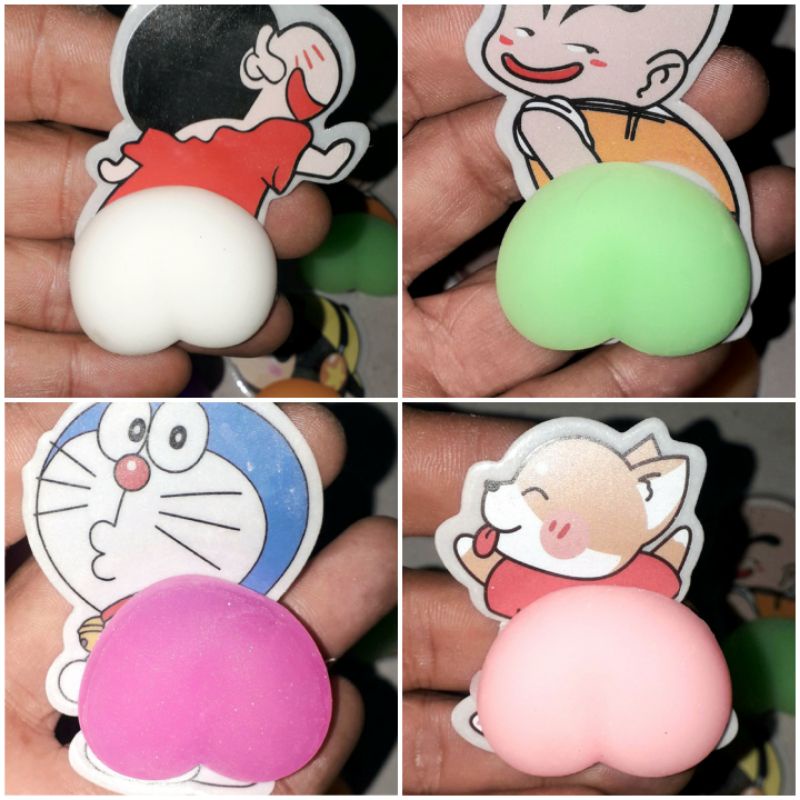 Một cái đồ chơi mô hình Mong Xinh bóp xả stress có nhiều màu sắc rất xinh