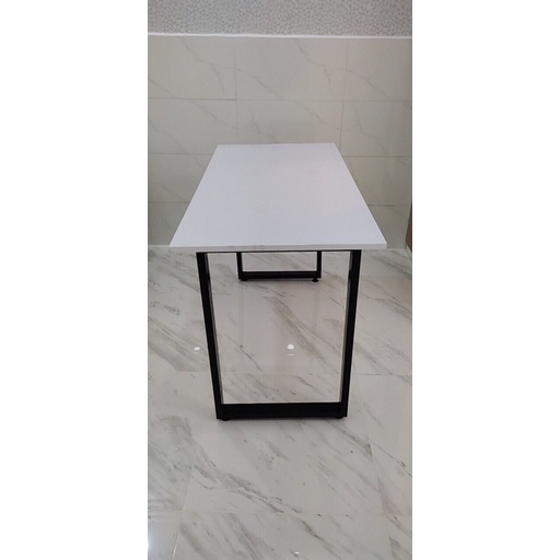 Bàn U mini kích thước 1mx50