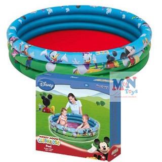 Bể bơi hình chuột Mickey