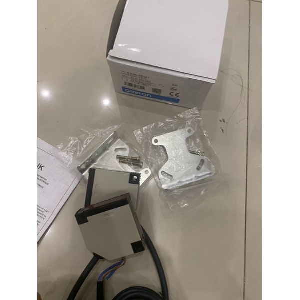 [Cảm biến/CB] Cảm biến E3JK - 5DM1 trong điện công nghiệp (hàng trung quốc)