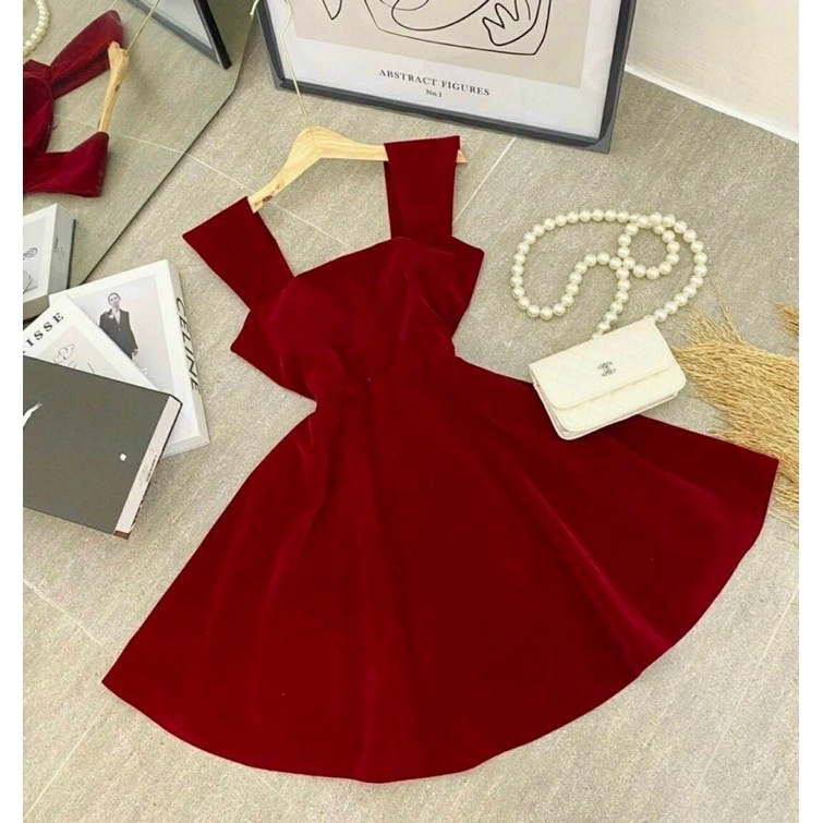 Đầm xoè nhung đỏ mặc siêu tôn dáng trắng da TRIPBLE T DRESS - Free size