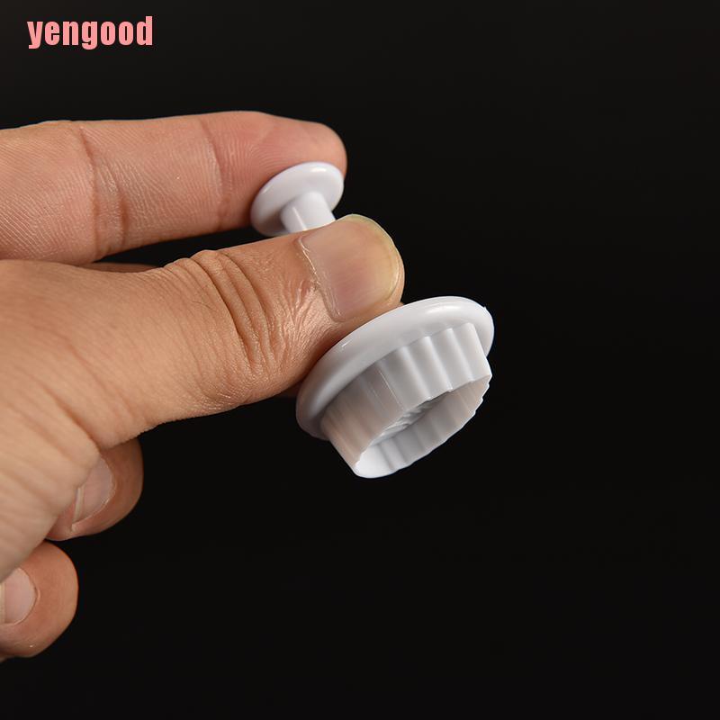 Bộ 3 Chiếc Lá Nhựa Trang Trí Bánh Kem Xinh Xắn