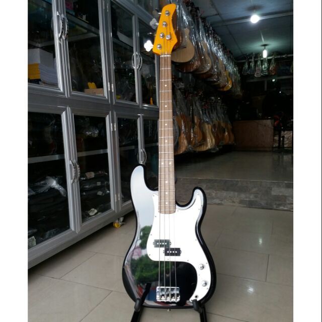 Đàn Guitar Bass màu đen 4 dây