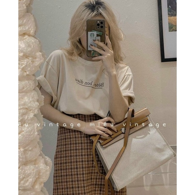 set áo thun kèm chân váy caro dài vintage (hình thật shop Thảo Nhỏ Store chụp phía sau )