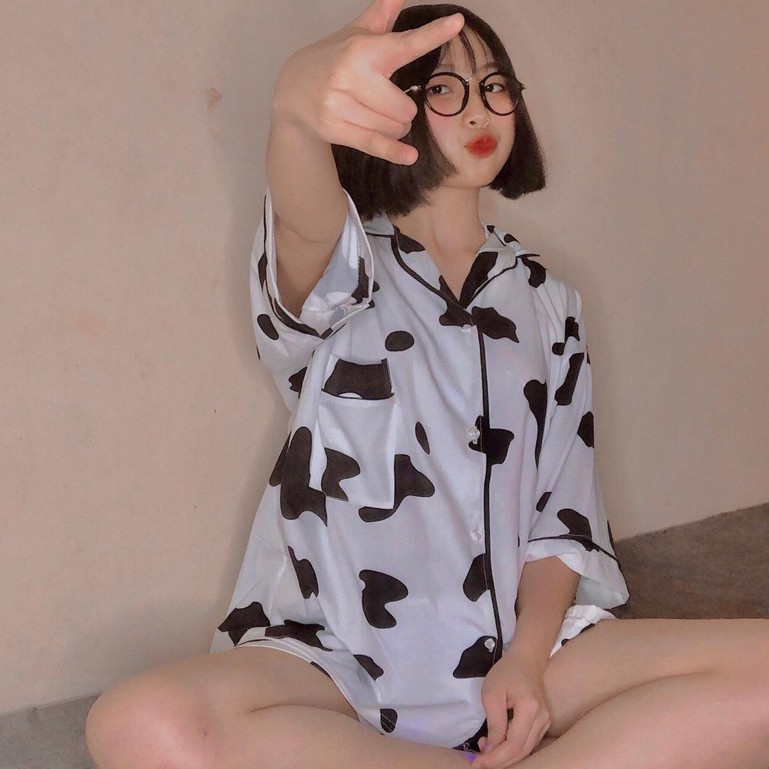 Bộ Đồ Ngủ Pijama Nam Nữ Chất Lụa Đũi Mát Mẻ, Đồ Đôi Bò Sữa Cực Kỳ Đáng Yêu TM Store | BigBuy360 - bigbuy360.vn