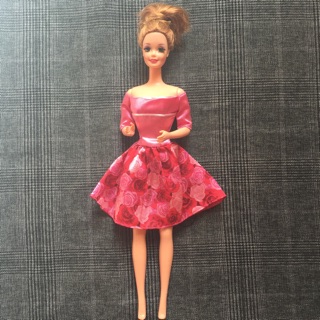 Búp bê barbie khớp ẩn