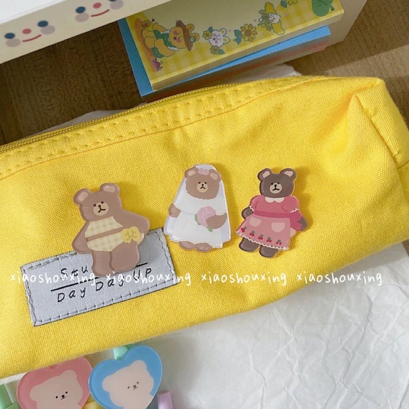 Huy hiệu cài áo thỏ đáng yêu