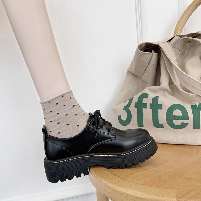 Giày oxford đen lì da PU đế cao dáng Dr Martens vintage cổ điển Yannie Lolita