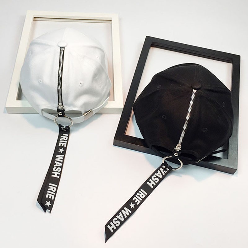 Nón Lưỡi Trai Có Khóa Kéo Dây Dài Hình Mặt Cười Sau Lưng