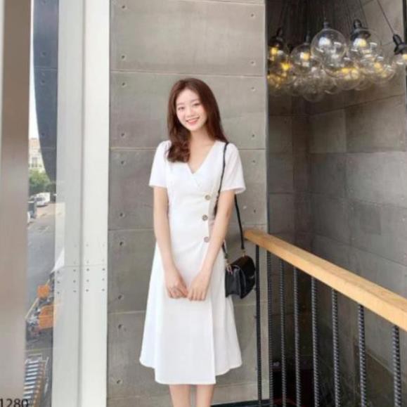 Đầm công sở vạt chéo nút gỗ xinh xắn [KÈM ẢNH  | BigBuy360 - bigbuy360.vn