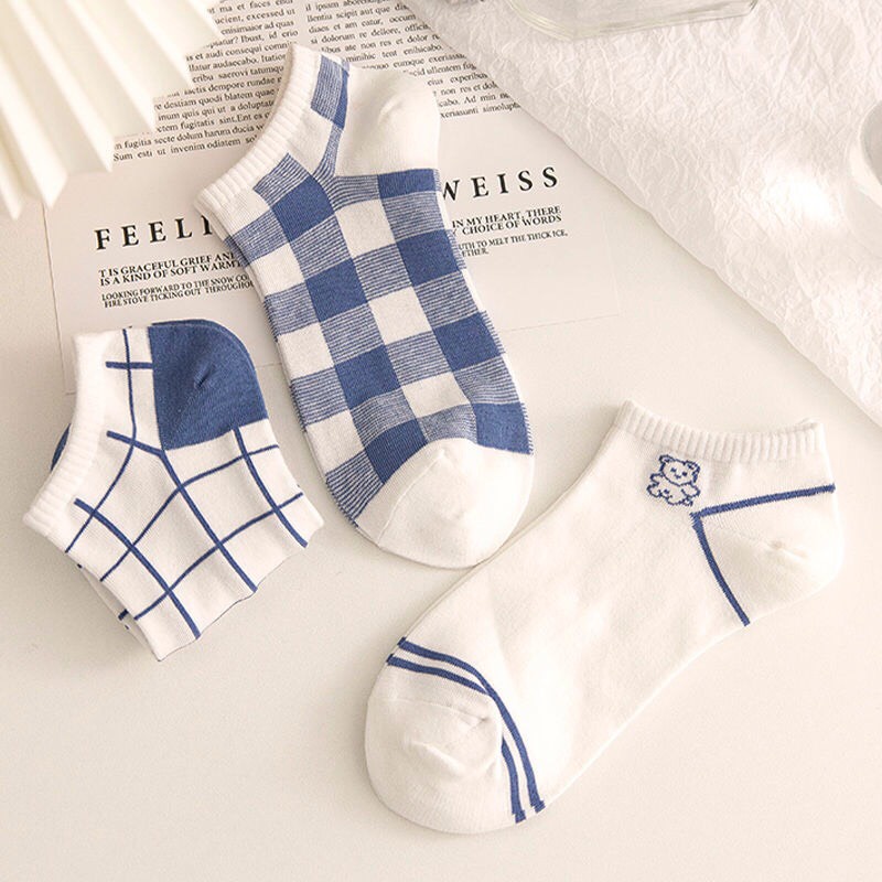 Tất vớ cổ thấp màu xanh họa tiết kẻ, gấu xinh xắn giá rẻ chất liệu thoáng mát