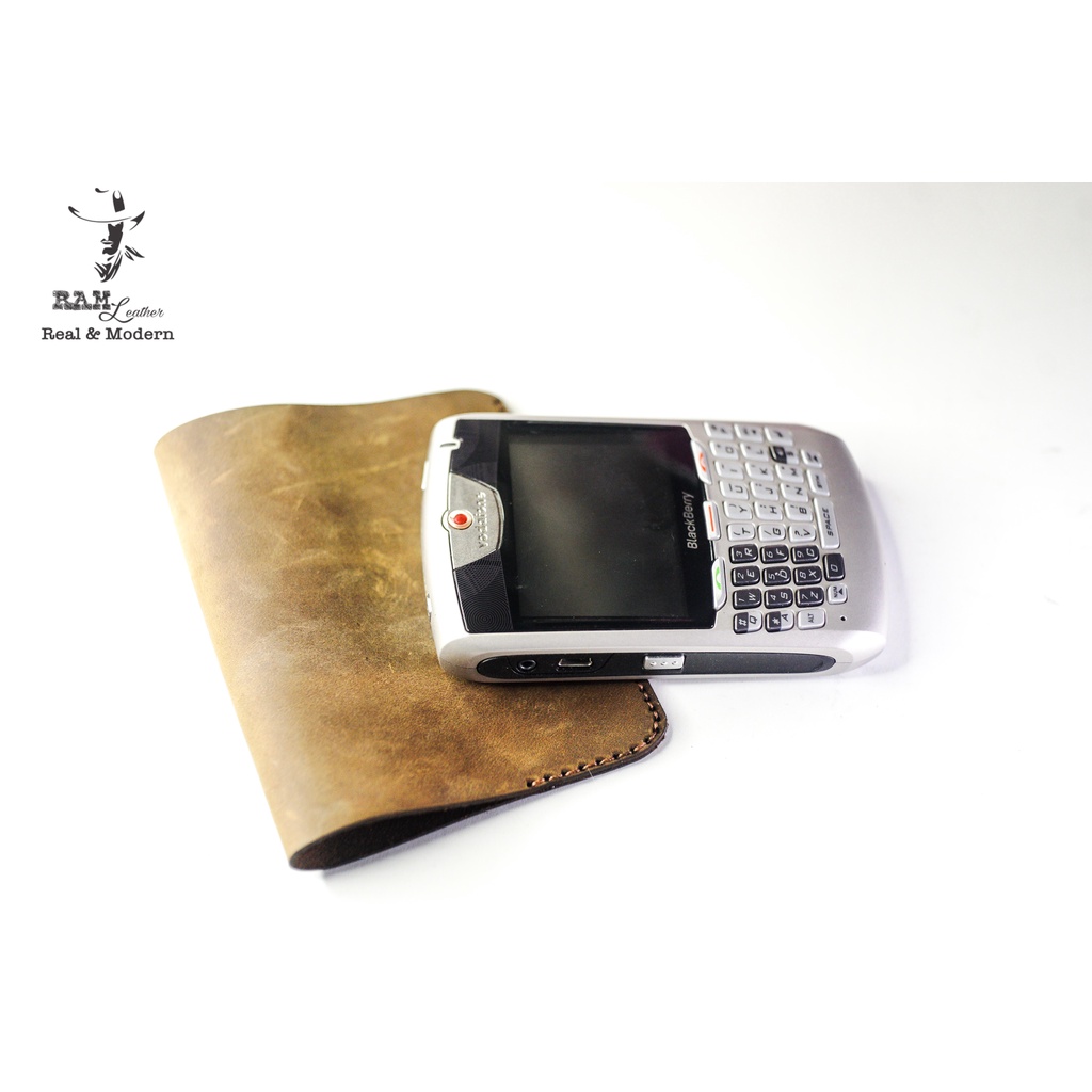 Bao Da Blackberry 8700 Da Bò Sáp Nâu - RAM Leather