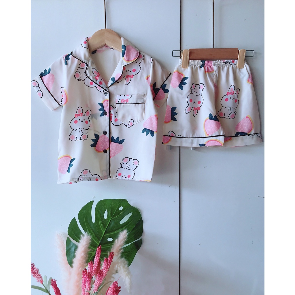 Bộ đồ ngủ Pyjama mặc nhà cộc tay họa tiết cute cho bé chất lụa mango mềm mịn, an toàn cho da giúp bé thoải mái G20