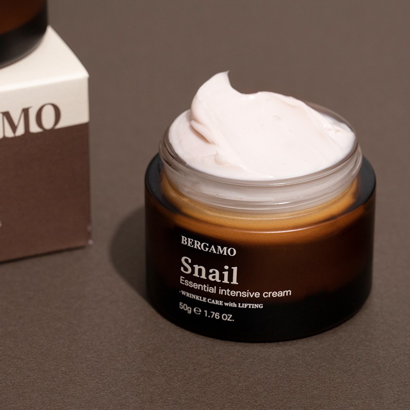 Kem Dưỡng Da Chuyên Sâu Bergamo Snail Essential Intensive 50g