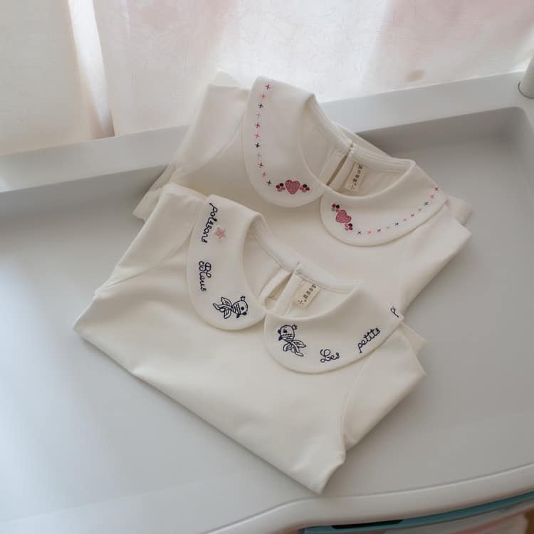Áo phông cotton trắng cổ sen thêu cho bé gái