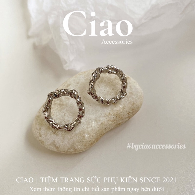 Khuyên tai/ Bông tai mạ bạc S925 thiết kế vân bản tròn đơn giản Sandra Ciao